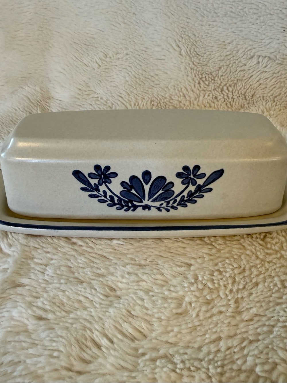 Pfaltzgraff Stoneware Yorktowne Covered Butter Dish USA